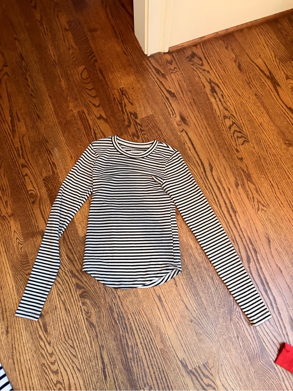 American Eagle Long Sleeve Black and White Striped Women's Top